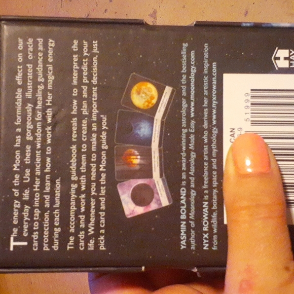 New moonology oracle cards - Picture 2 of 2